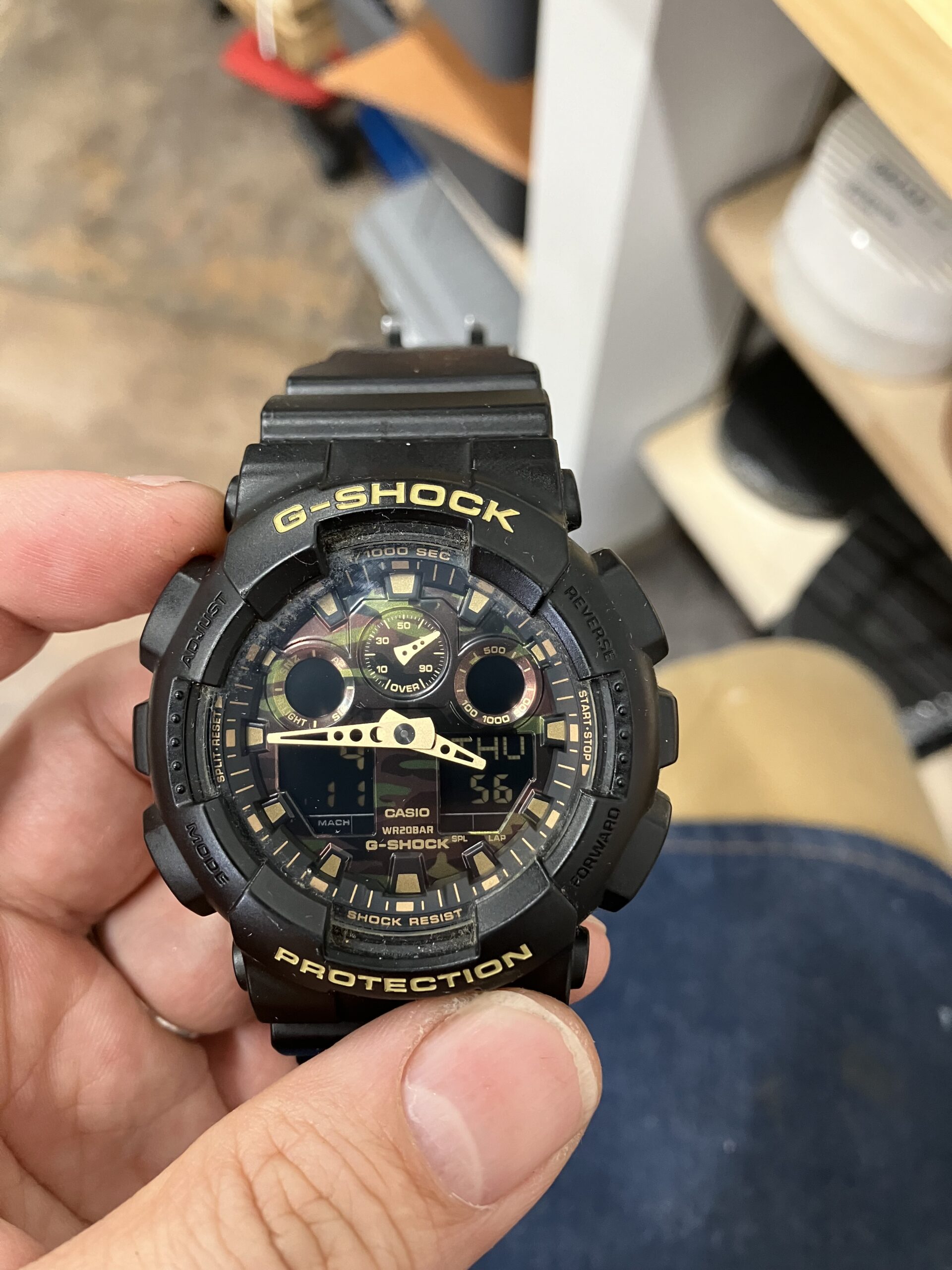 G-SHOCKの電池交換徹底ガイド!寿命から自分でする方法まで完全解説 - a little bit